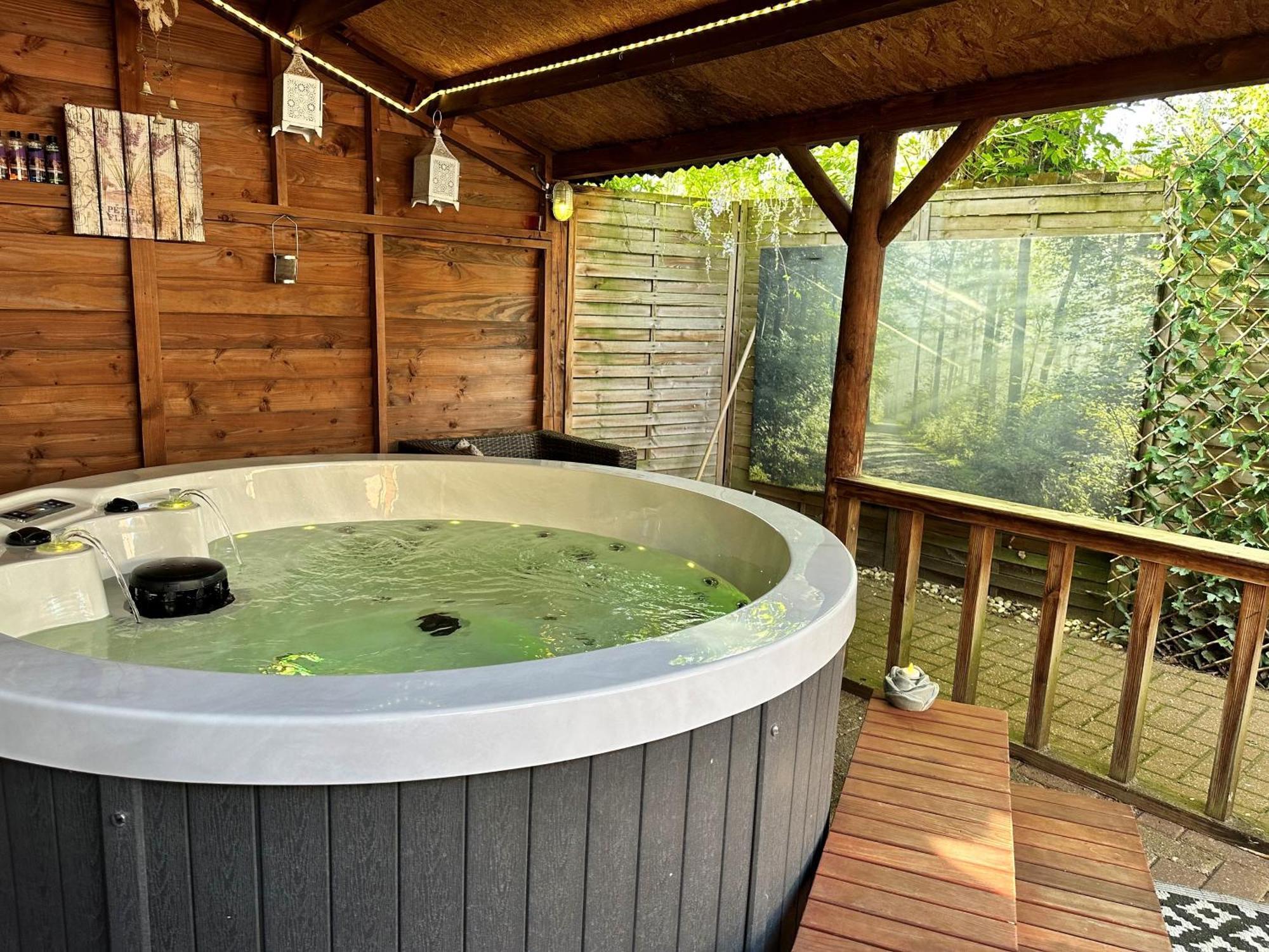 Maroah Spa En Wellness Overnachting บอกซ์เทล ภายนอก รูปภาพ